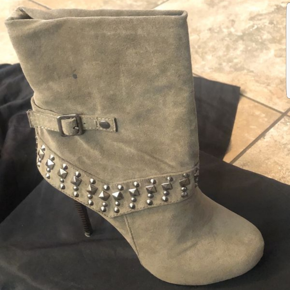 Women's Dollhouse Seude Booties Size 8